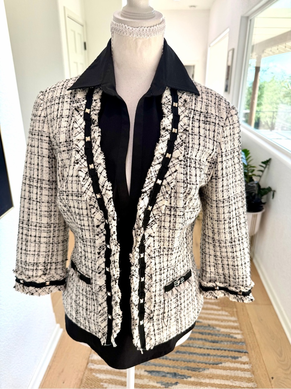 White House Black Market Black & White Tweed Fringed Blazer Size 2